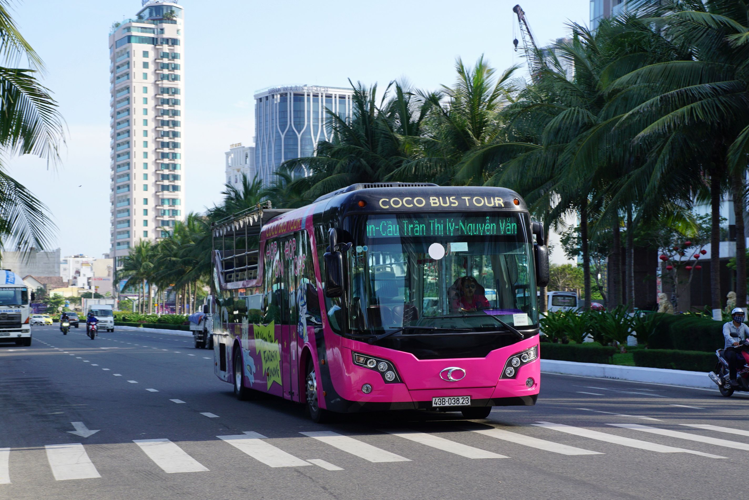 【越南】搭Cocobay Bus觀光巴士暢遊峴港 (機場/火車站/海灘/五行山/山茶半島/會安) | Teresa的旅遊筆記
